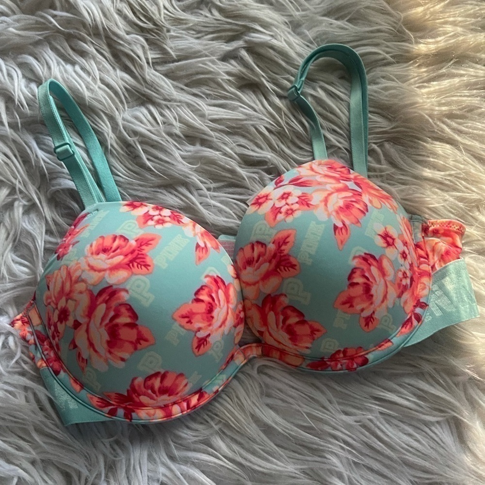 VS pink 32C bra